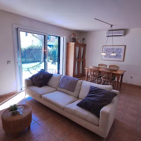 Mas Pinell, 3 Bedroom At 50m From The Beach. Holiday home